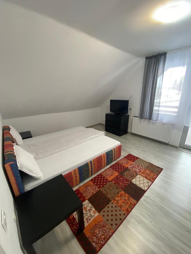 Casa Mili Ξενοδοχείο Grinties Εξωτερικό φωτογραφία